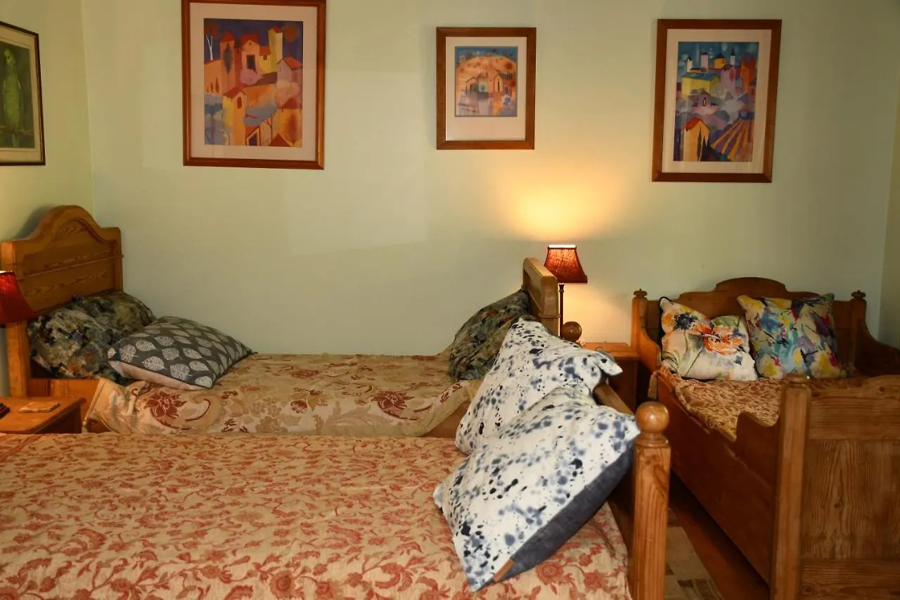 King Room Bed And Breakfast Main House Tanetane 0*,  Dominica