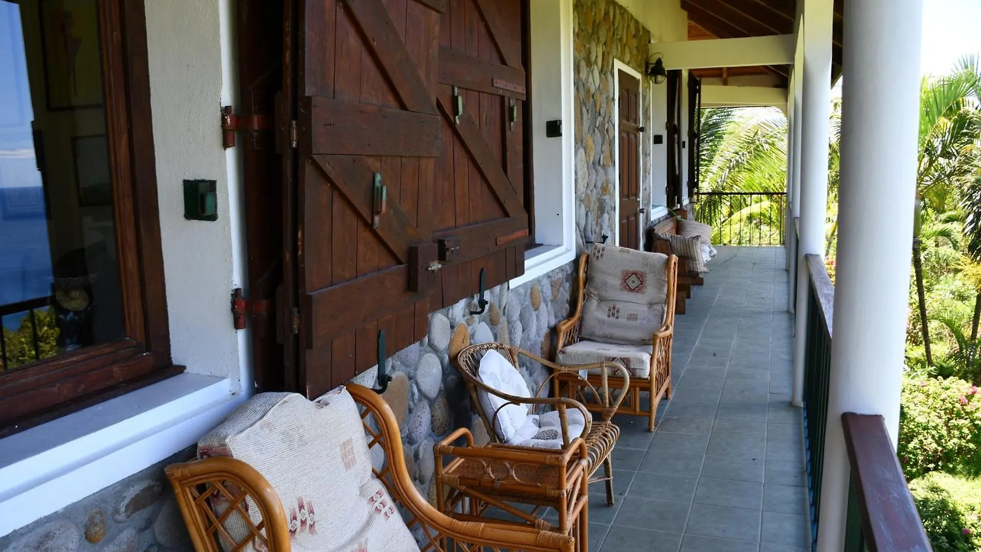King Room Bed And Breakfast Main House Tanetane